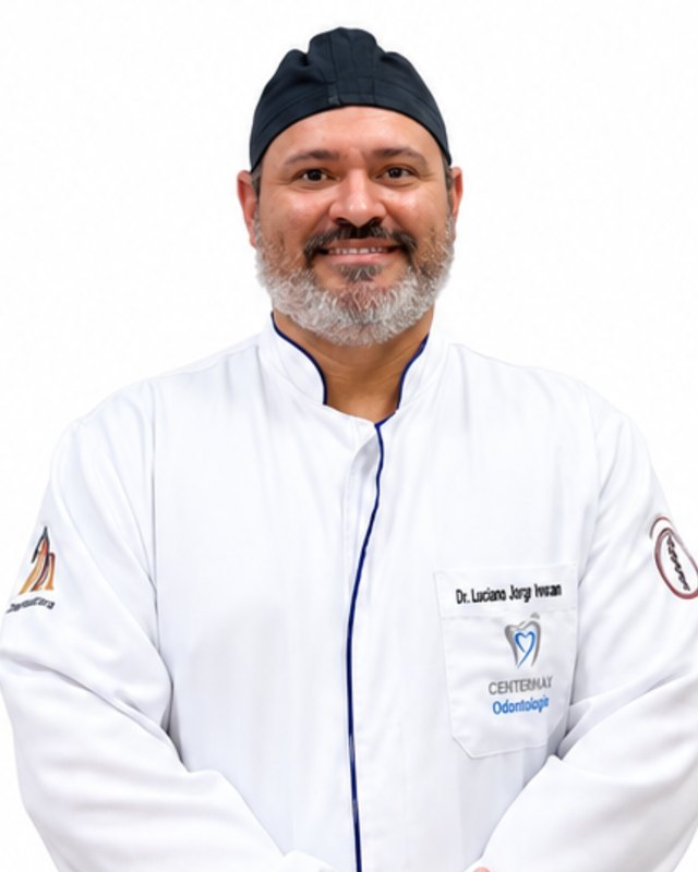 Dr. Leandro, dentista da Centermax Odontologia
